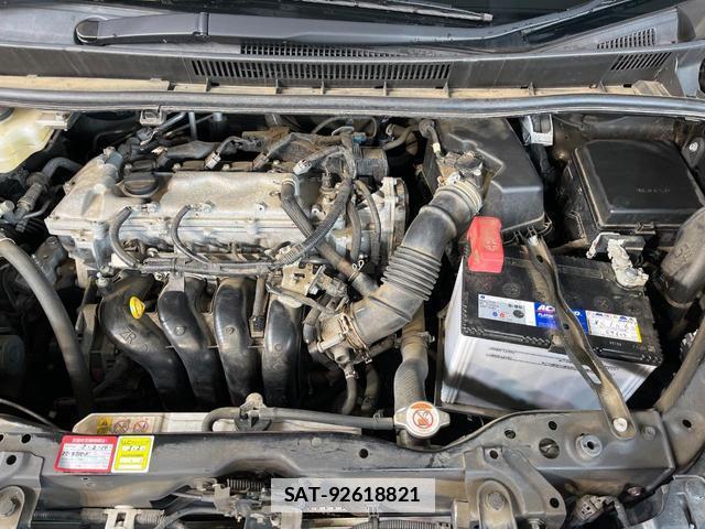 Toyota VOXY 2018-02 7869424-17