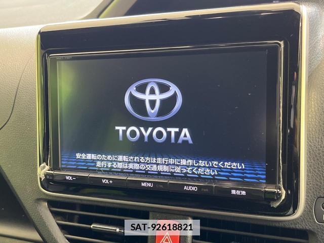 Toyota VOXY 2018-02 7869424-3