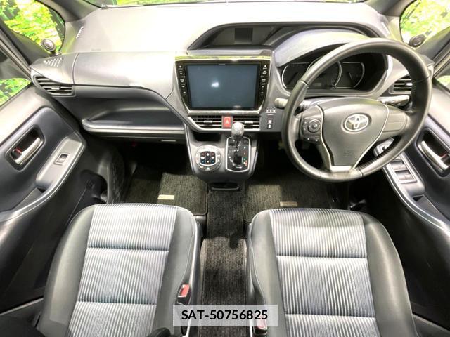Toyota VOXY 2014-07 7869455-1