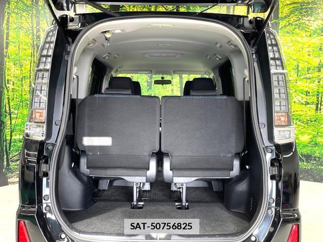 Toyota VOXY 2014-07 7869455-10