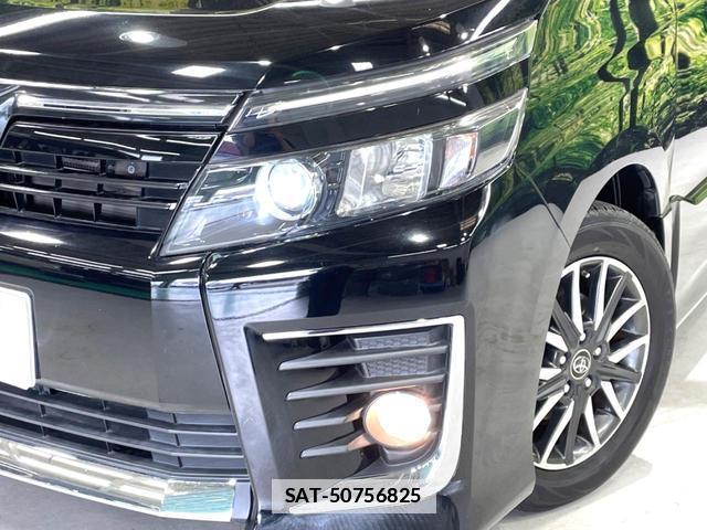 Toyota VOXY 2014-07 7869455-12