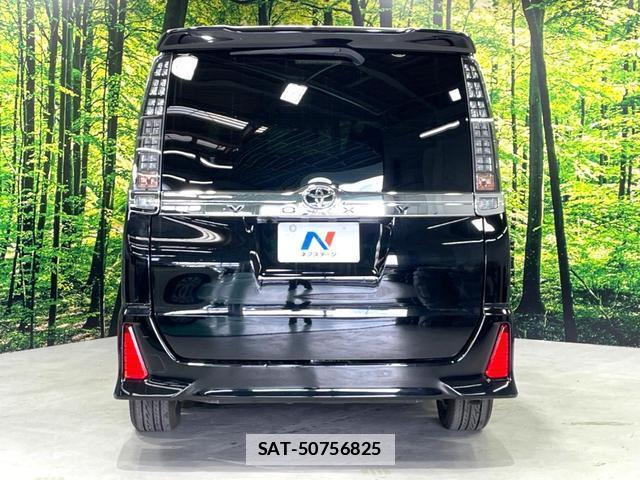 Toyota VOXY 2014-07 7869455-15