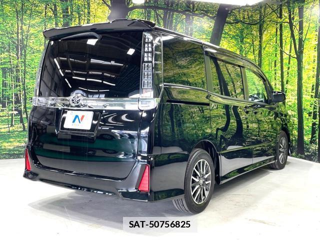 Toyota VOXY 2014-07 7869455-17