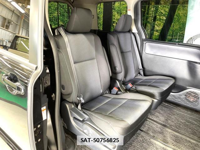 Toyota VOXY 2014-07 7869455-8