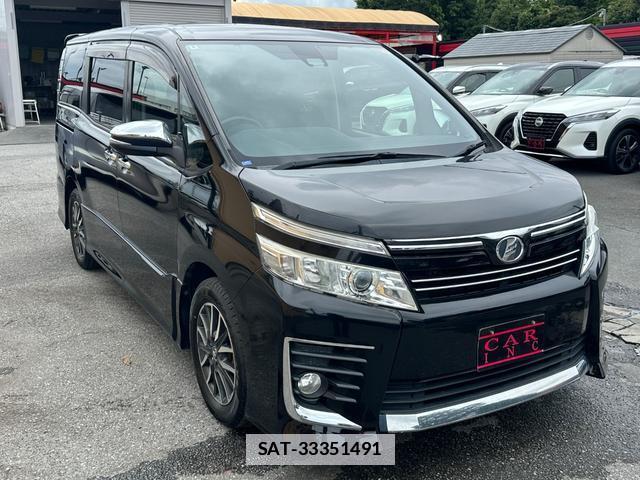Toyota VOXY 2016-05 7869503-17