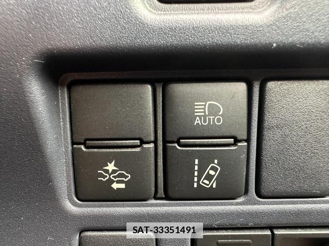 Toyota VOXY 2016-05 7869503-6