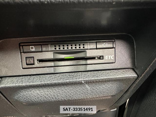 Toyota VOXY 2016-05 7869503-8