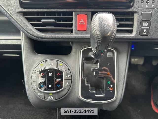 Toyota VOXY 2016-05 7869503-9