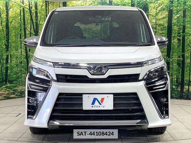 Toyota VOXY 2018-07 7869623-14