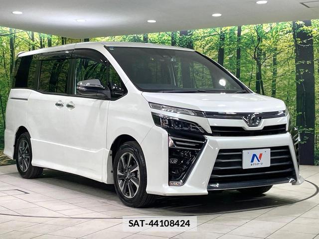 Toyota VOXY 2018-07 7869623-16