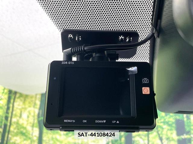 Toyota VOXY 2018-07 7869623-6