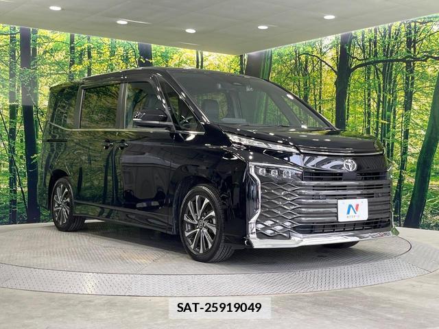 Toyota VOXY 2023-03 7869794-16
