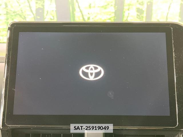 Toyota VOXY 2023-03 7869794-2