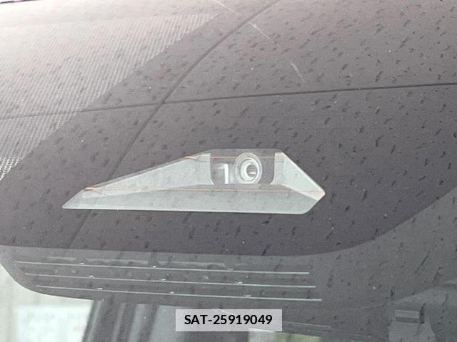 Toyota VOXY 2023-03 7869794-3