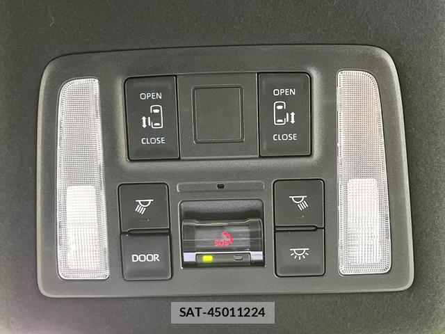 Toyota VOXY 2025-10 7869990-5