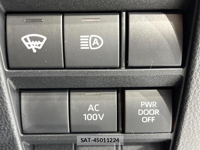 Toyota VOXY 2025-10 7869990-6