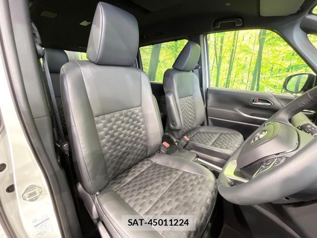 Toyota VOXY 2025-10 7869990-7