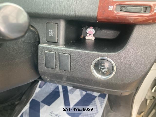 Toyota VOXY 2010-09 7870223-10