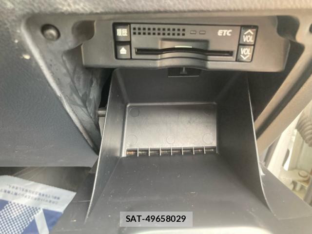 Toyota VOXY 2010-09 7870223-11