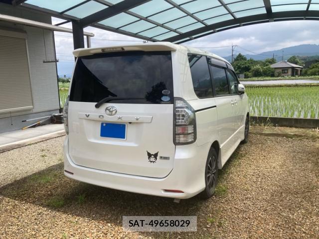 Toyota VOXY 2010-09 7870223-13