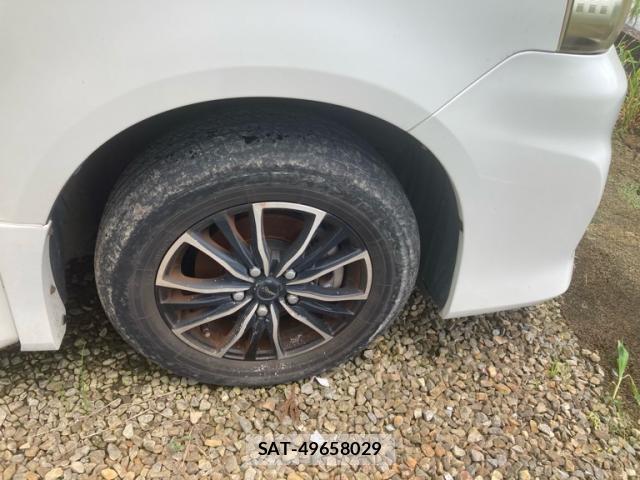 Toyota VOXY 2010-09 7870223-5