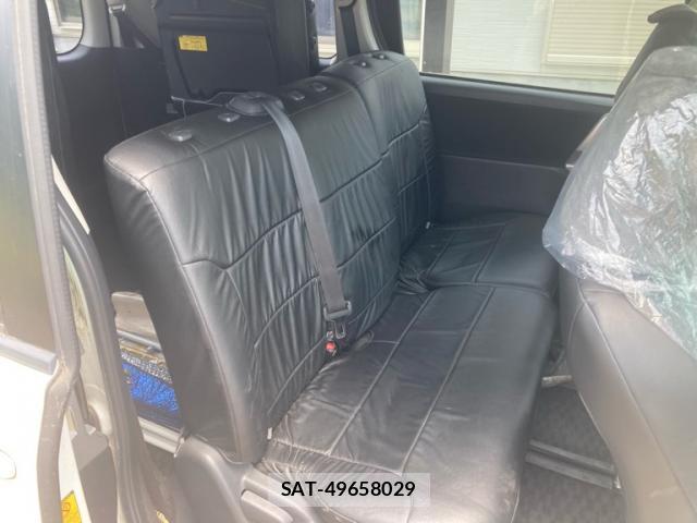Toyota VOXY 2010-09 7870223-6