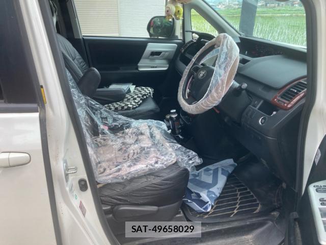 Toyota VOXY 2010-09 7870223-9