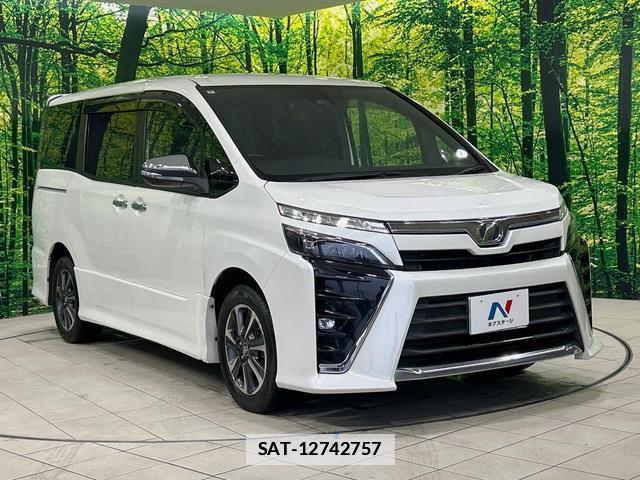 Toyota VOXY 2018-03 7870298-16