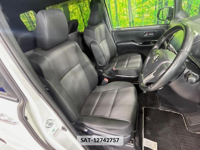 Toyota VOXY 2018-03 7870298-7