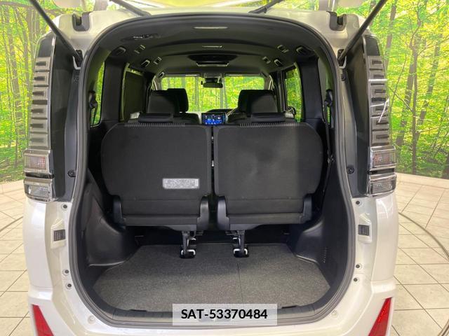 Toyota VOXY 2017-11 7870330-10