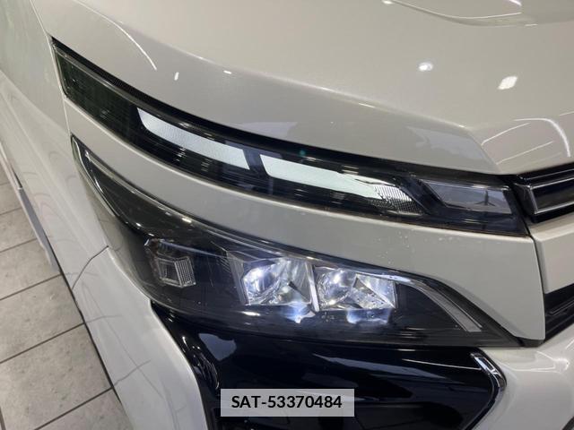 Toyota VOXY 2017-11 7870330-12