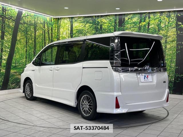 Toyota VOXY 2017-11 7870330-17
