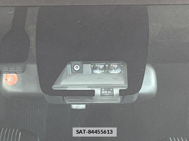 Toyota VOXY 2017-11 7870345-5