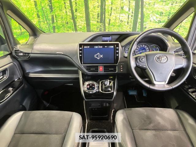 Toyota VOXY 2021-07 7870445-1