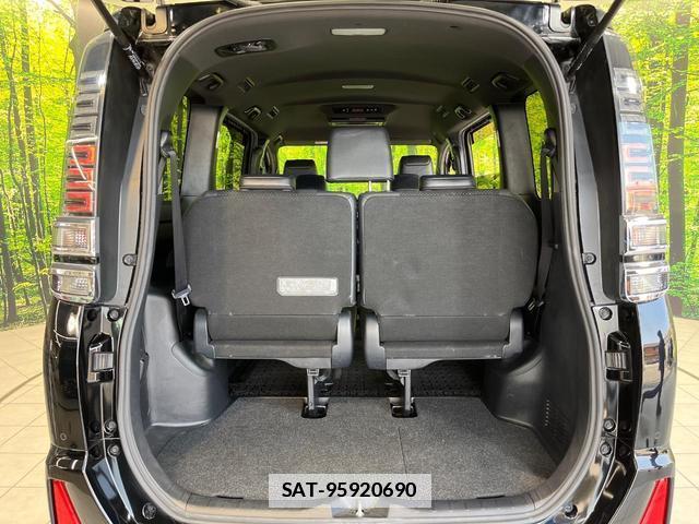 Toyota VOXY 2021-07 7870445-10