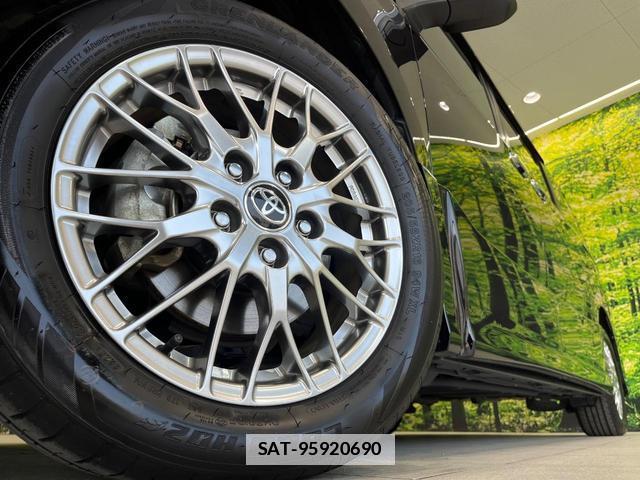 Toyota VOXY 2021-07 7870445-13