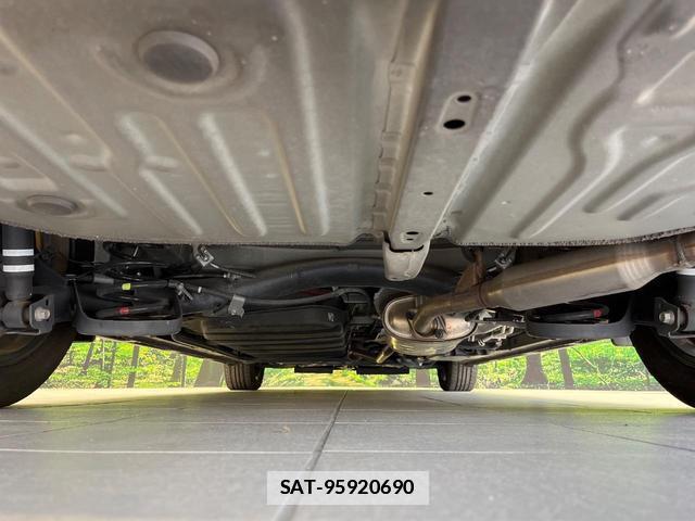 Toyota VOXY 2021-07 7870445-19