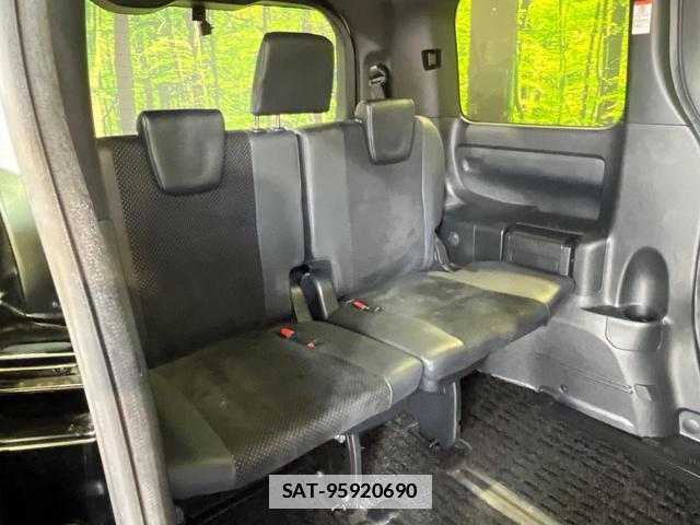 Toyota VOXY 2021-07 7870445-9