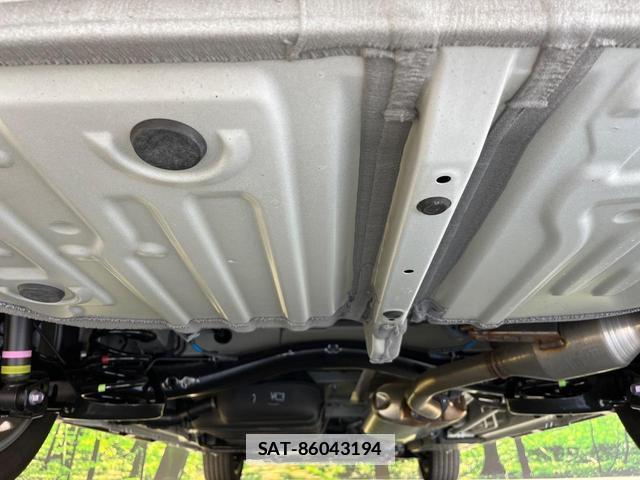 Toyota VOXY 2025-11 7870463-18