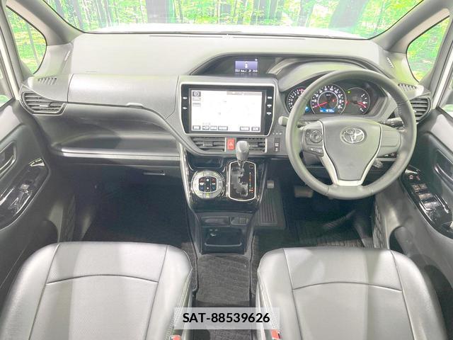 Toyota VOXY 2017-10 7870708-1