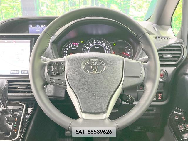 Toyota VOXY 2017-10 7870708-11