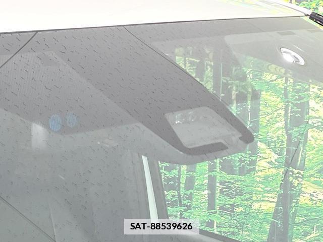 Toyota VOXY 2017-10 7870708-5