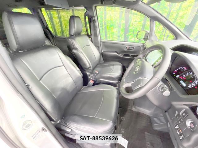 Toyota VOXY 2017-10 7870708-7