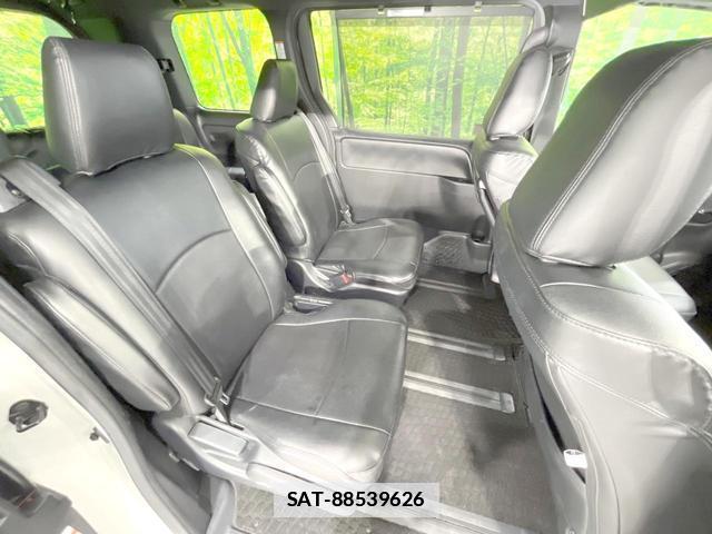 Toyota VOXY 2017-10 7870708-8