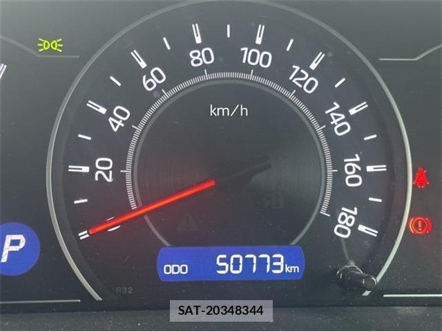 Toyota VOXY 2021-06 7870779-2