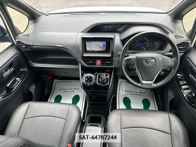 Toyota VOXY 2019-12 7870821-1