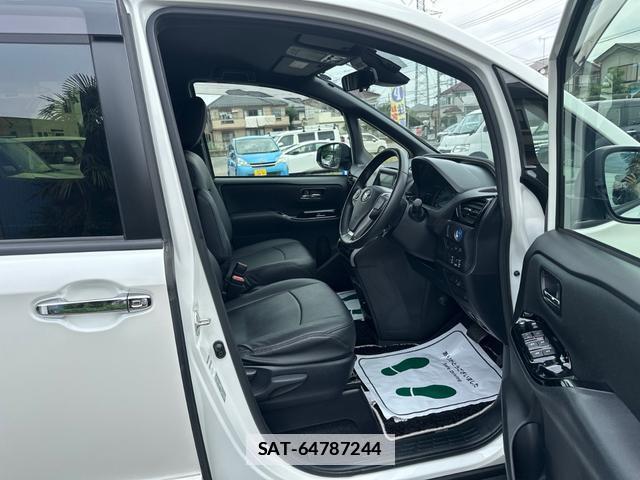 Toyota VOXY 2019-12 7870821-10