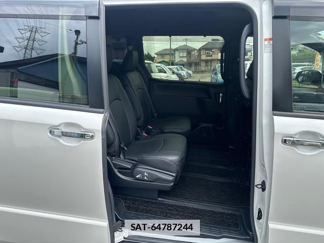 Toyota VOXY 2019-12 7870821-13