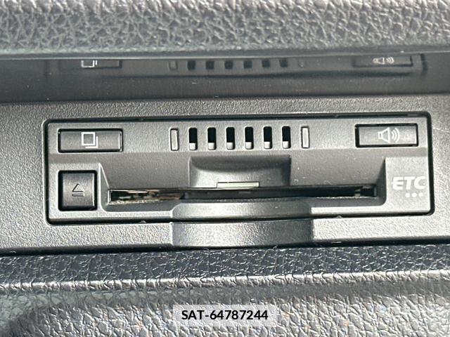 Toyota VOXY 2019-12 7870821-6