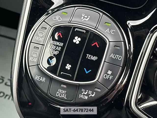 Toyota VOXY 2019-12 7870821-7